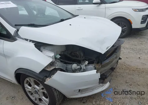 2014 Ford Fiesta Se z USA, uszkodzony, nr VIN 3FADP4EJXEM108481